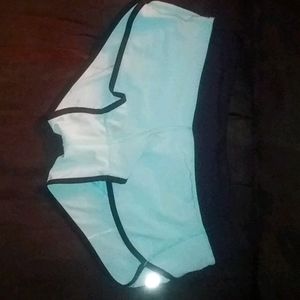 lululemon size 4 sport